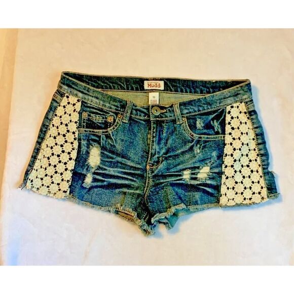 VTG y2k Mudd 2000s Denim Jean Shorts Boho Cochet Floral Festival Fringe 13 Low - Picture 6 of 11
